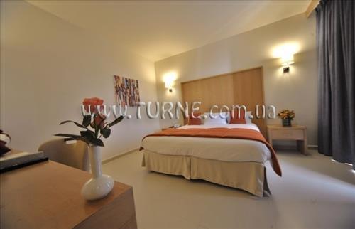 Отель Winter Valley Warwick Resort & Spa 4*