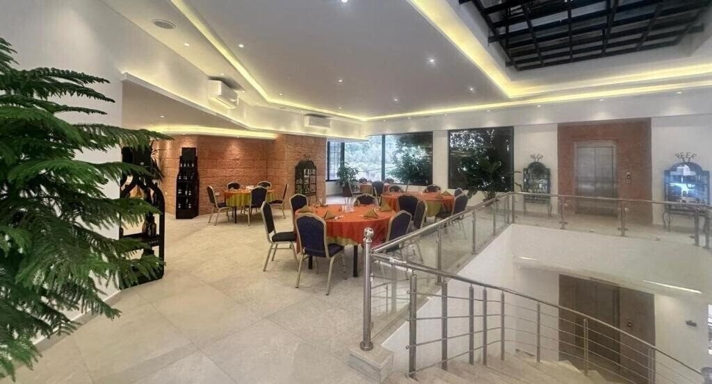 Imaginea Petra Palace 3*