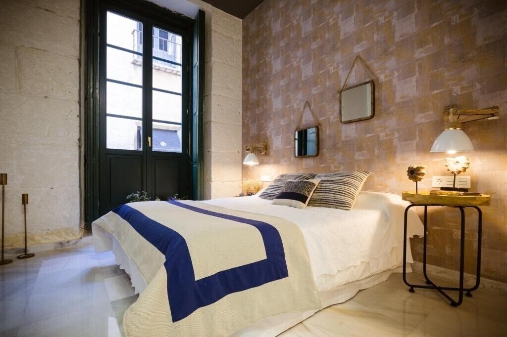 Hotel Luces De Catedral 4*