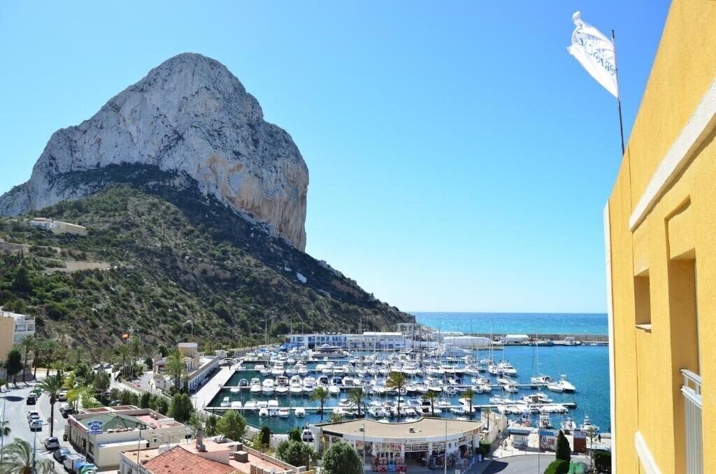 Отель Hotel Porto Calpe 3*