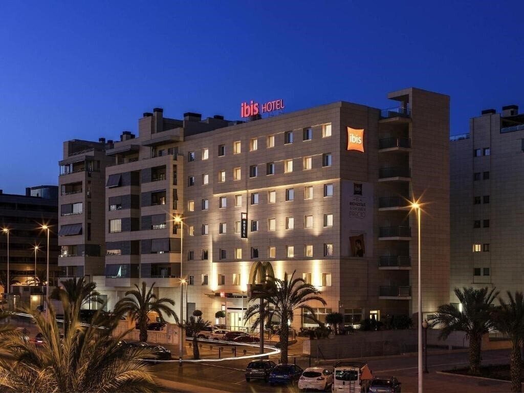 Hotel Ibis Elche 3*