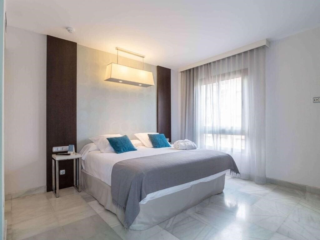 Фото Suittes Hotel (ex. Mercure Algeciras) 3*