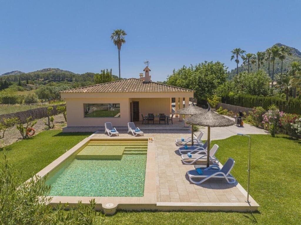 Отель Villa Can Segue 3*