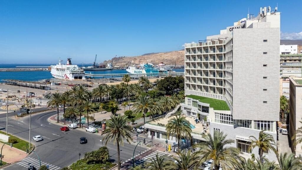 Hotel Gran Hotel Almeria 4*