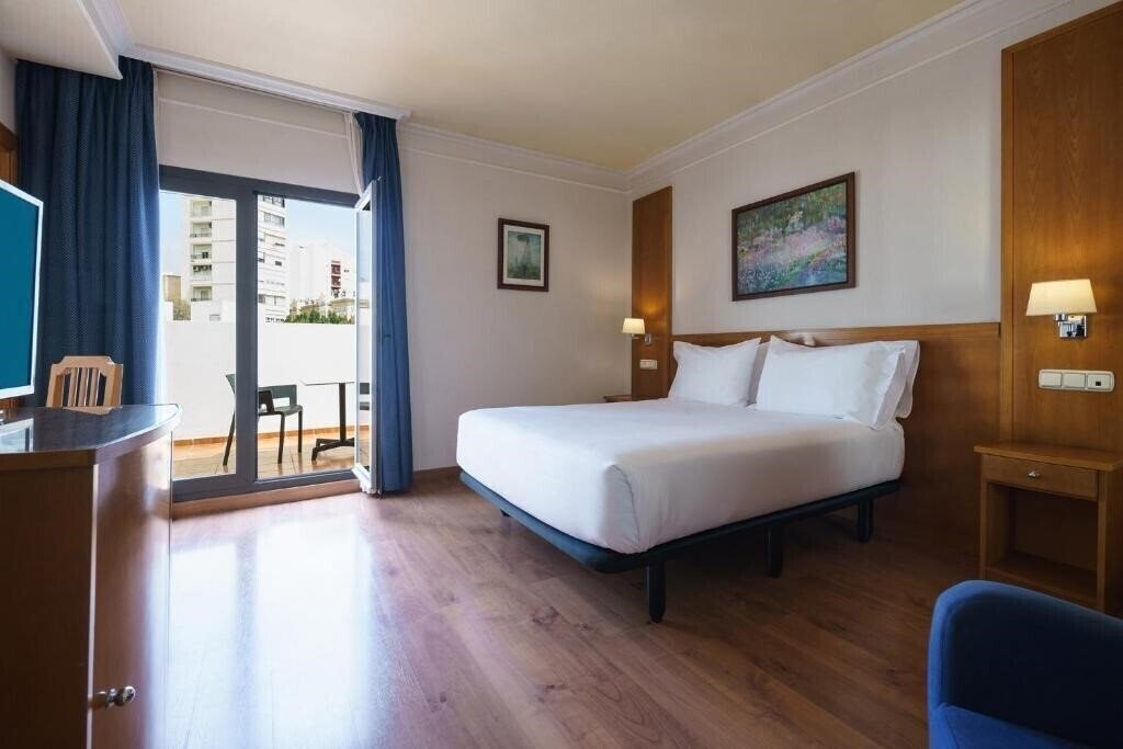 Fotografii Crisol Almeria (ex. Torreluz Senior Hotel Almeria) 3*