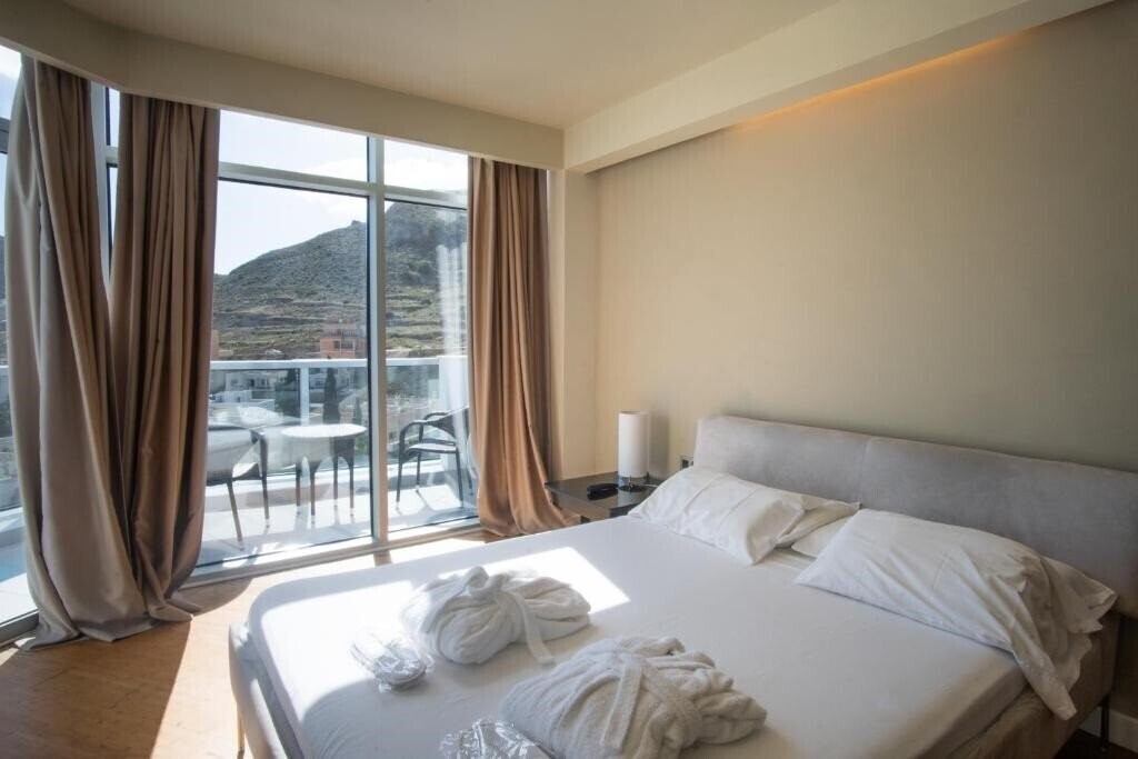 Отель Hotel Carboneras Cabo De Gata By MIJ 4*