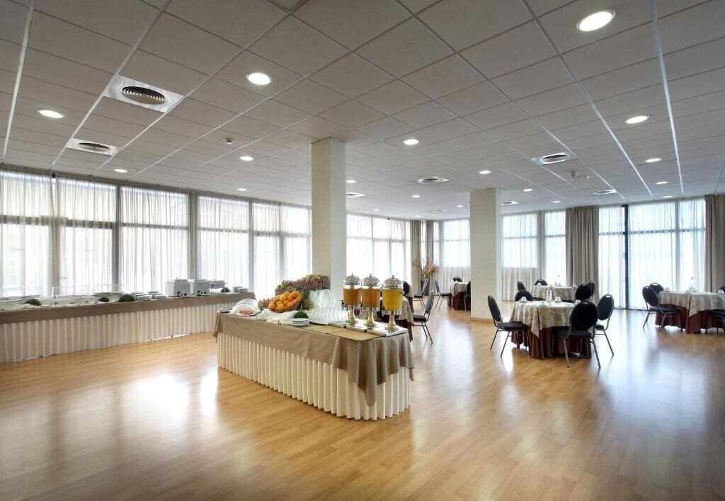 Изображение Exe Sevilla Palmera 4*