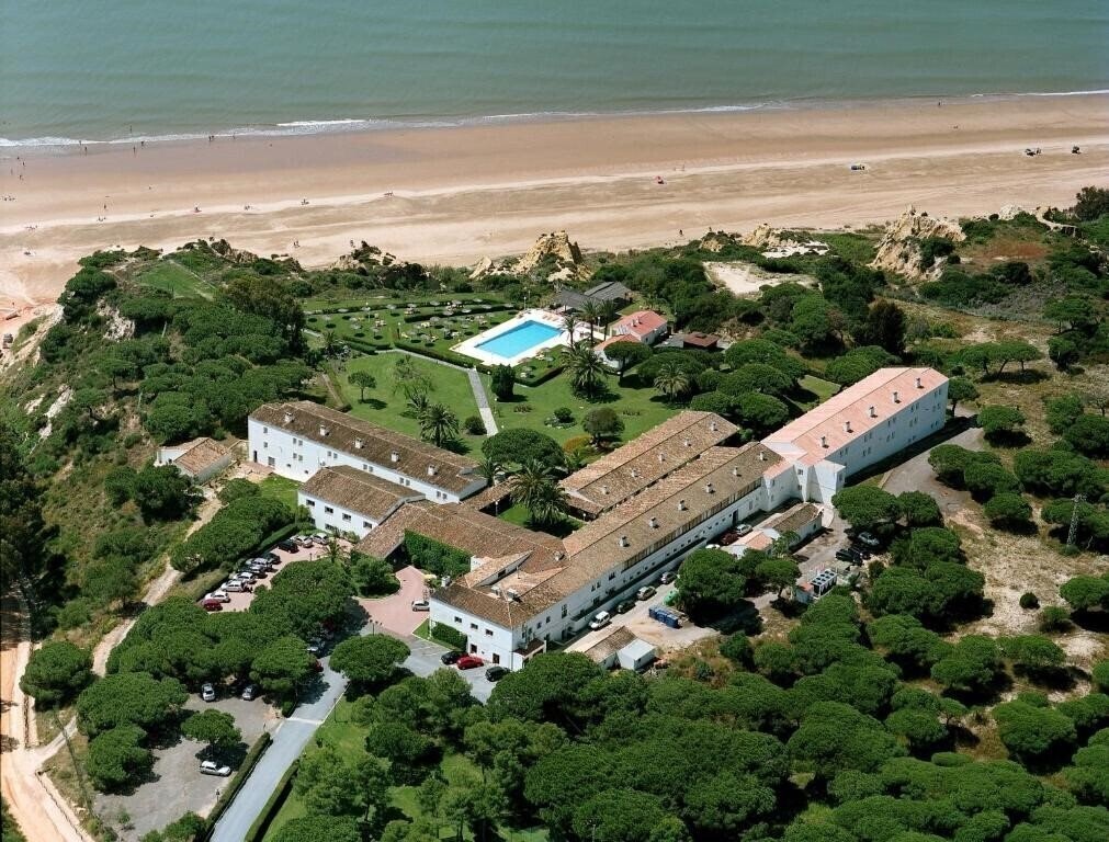 Hotel Parador De Mazagon 4*