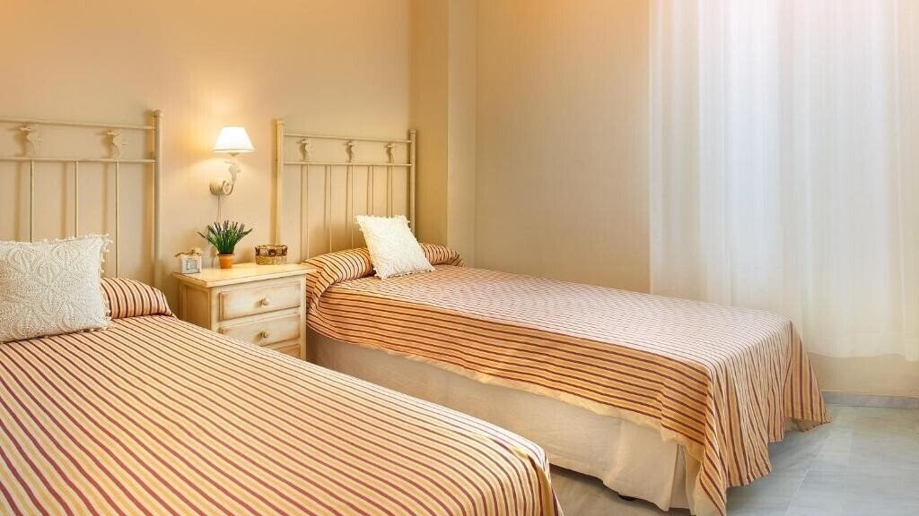 Fotografii Life Apartments Costa Ballena Rota 4*