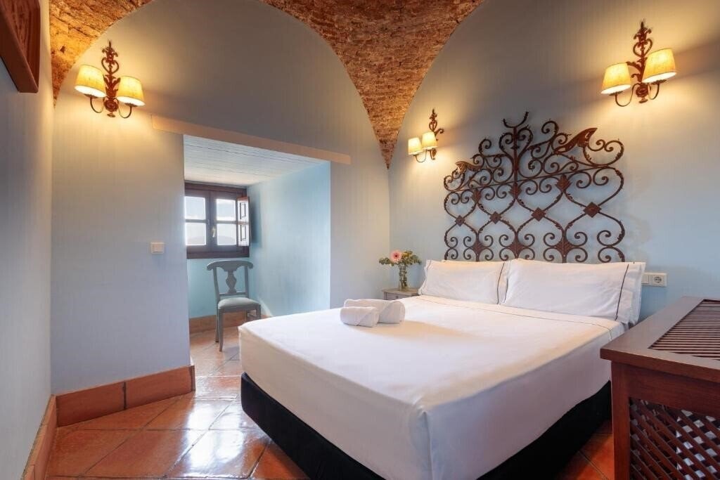 Imaginea Hotel Tugasa Castillo De Castellar (ex. Castillo De Castellar) 3*