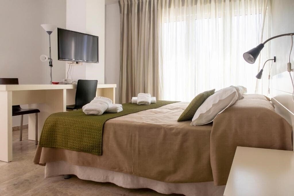 Imaginea Hotel Senderos 3*