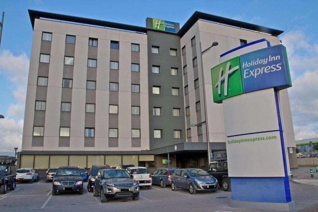Hotel Holiday Inn Express Campo de Gibraltar Barrios 3*