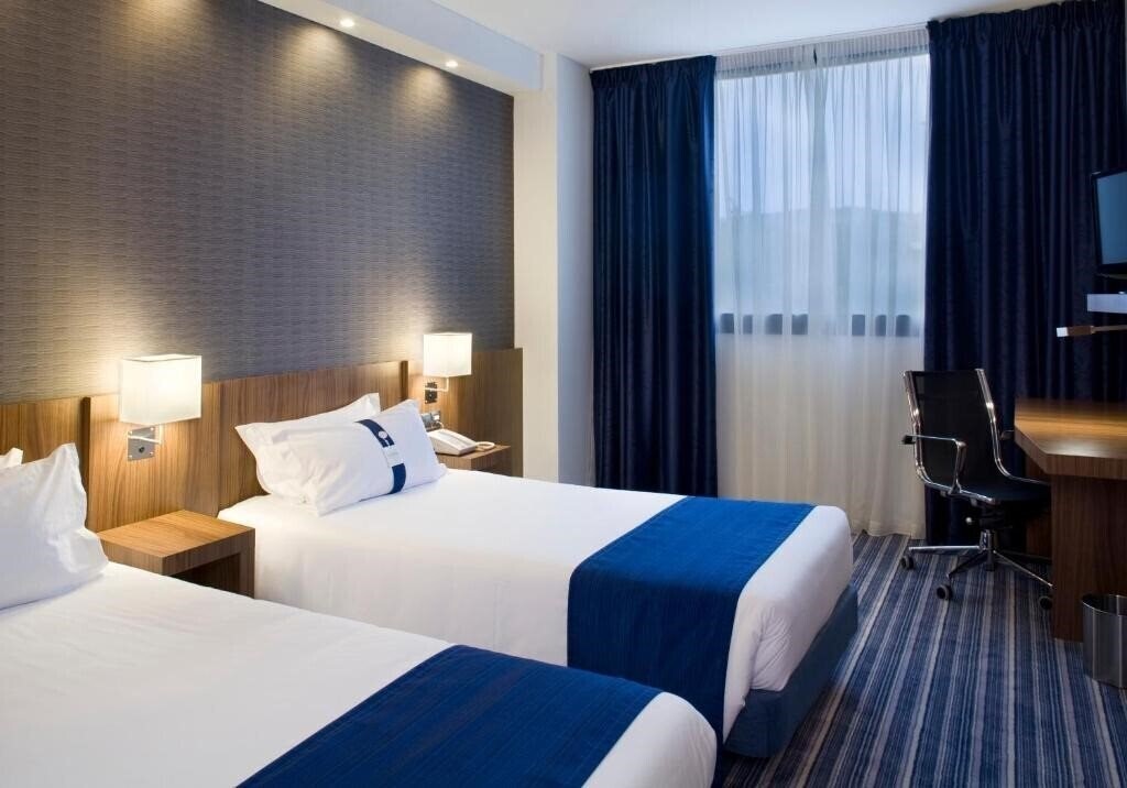 Fotografii Holiday Inn Express Campo de Gibraltar Barrios 3*