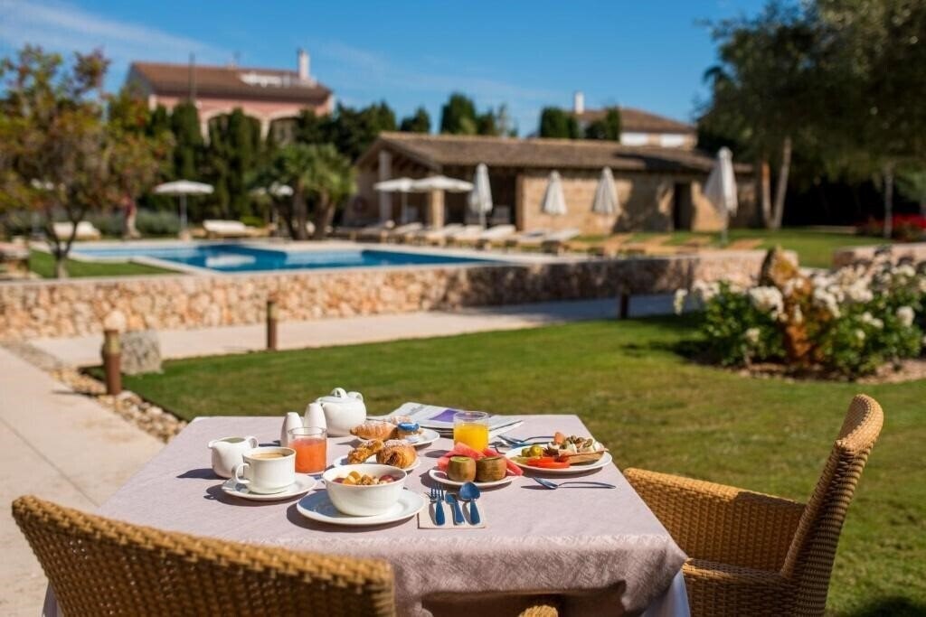 Imaginea Landhotel Can Bonico 4*