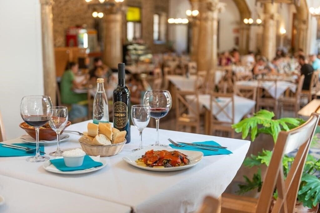 Фото Santuari de Lluc 3*