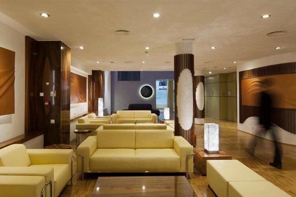 Imaginea Ako Suite Hotel 4*