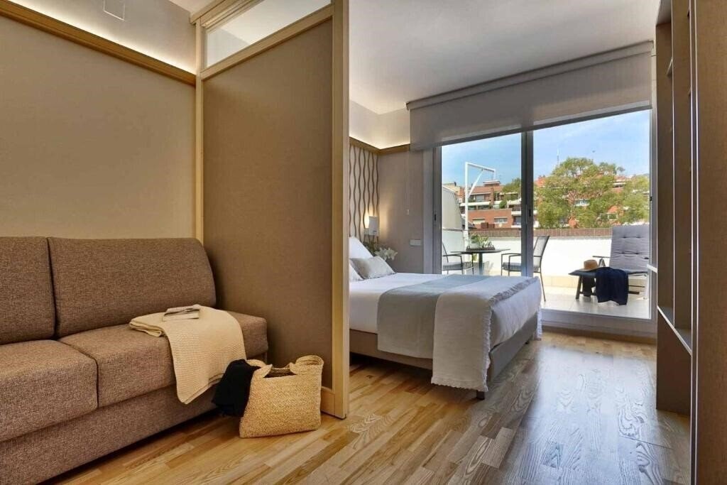 Фото Bonanova Suite Aparthotel 3*