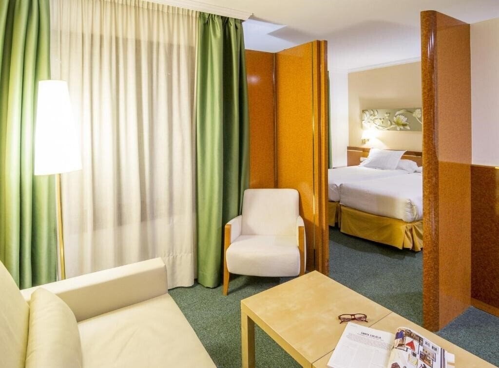 Hotel Aparthotel Acacia 4*
