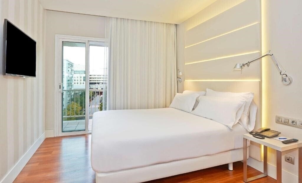 Hotel NH Barcelona Les Corts (ex. NH Les Corts) 3*