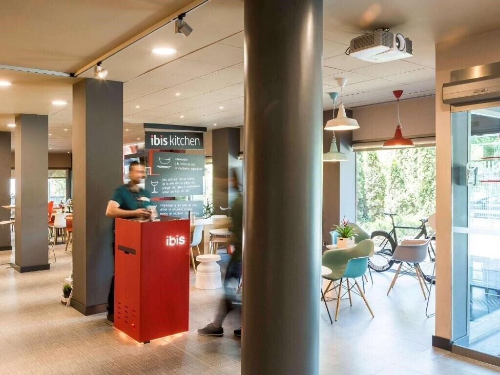 Imaginea Ibis Barcelona Montmelo-Granollers 2*