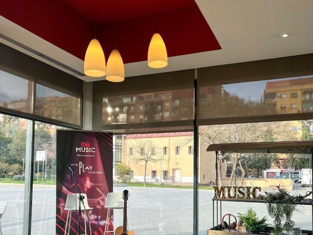 Imaginea Ibis Barcelona Ripollet 2*