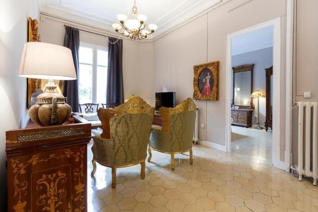 Imaginea Ainb B&B Born Via Laietana 2*