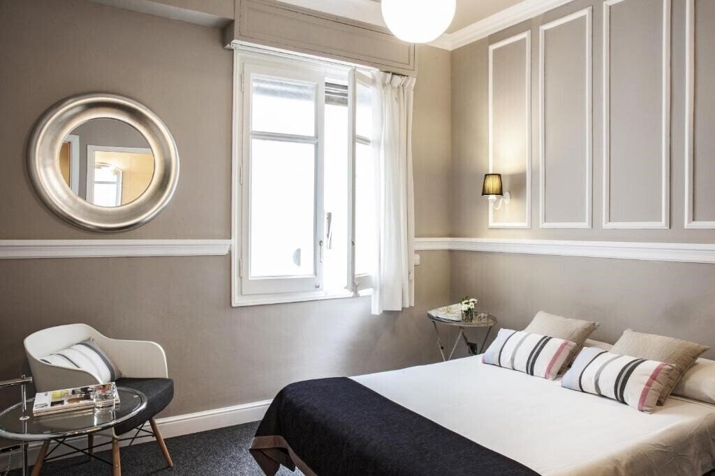 Fotografii Ainb B&B Eixample Muntaner 2*