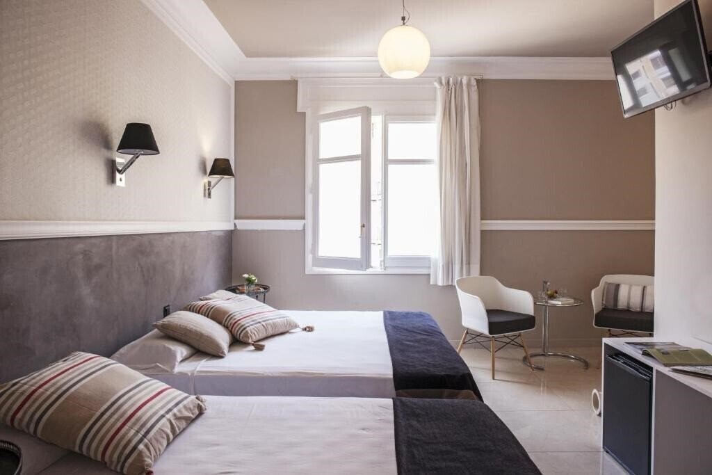 Imaginea Ainb B&B Eixample Muntaner 2*