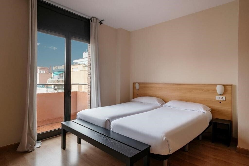 Fotografii Barcelona Apartment Villarroel 4*