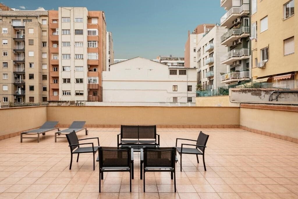 Imaginea Barcelona Apartment Villarroel 4*