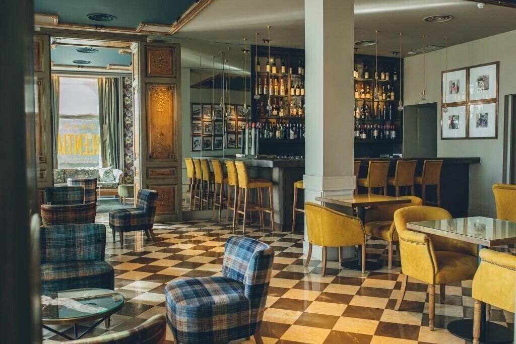 Fotografii Duquesa De Cardona 4*