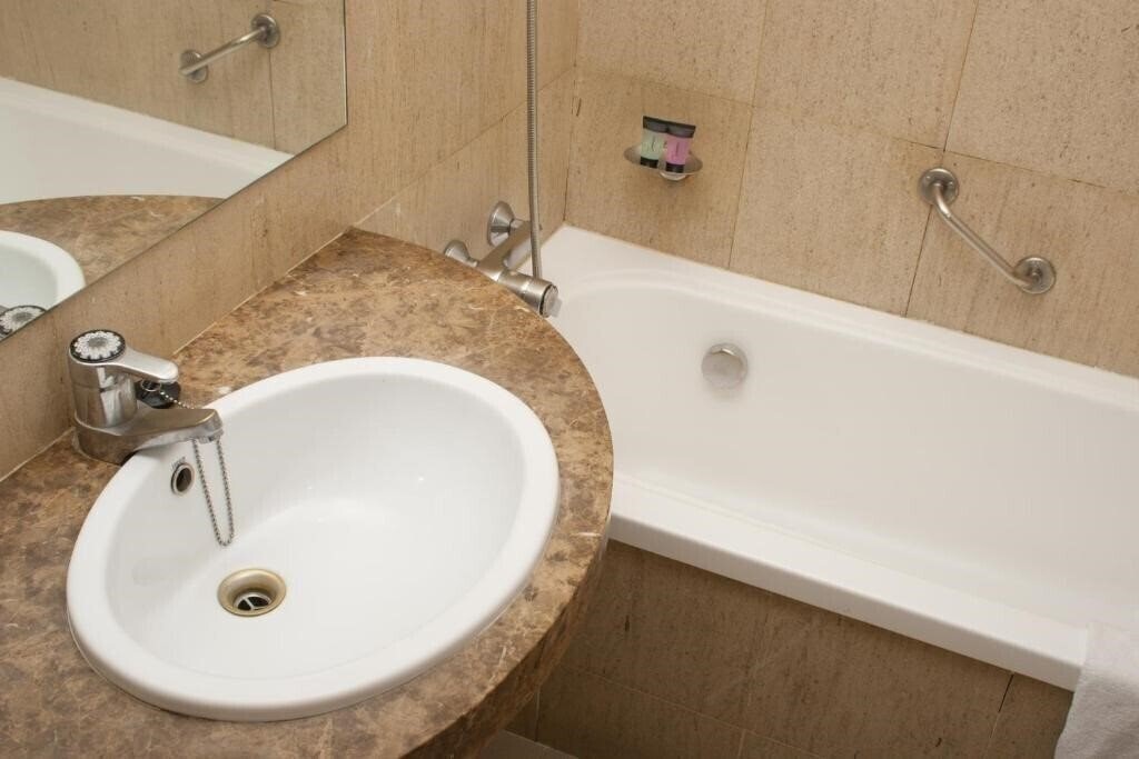 Fotografii Abbot Hotel 4*