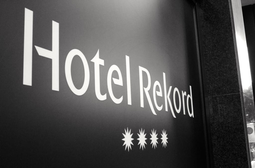 Hotel Rekord 4*