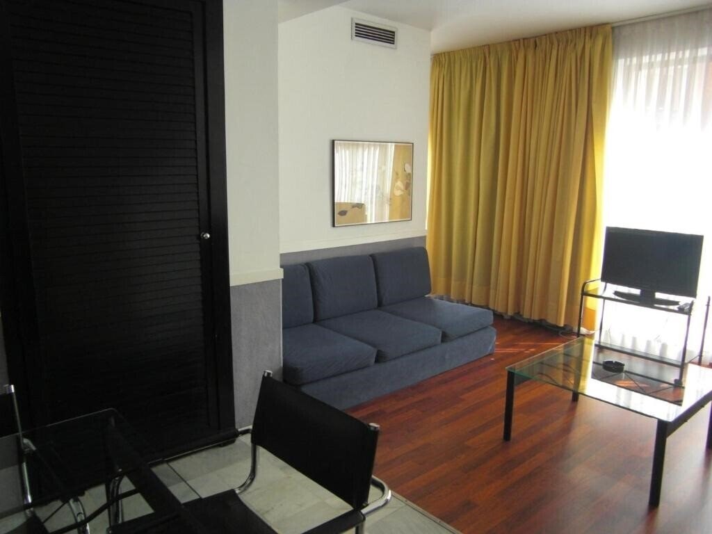 Fotografii Apartamentos Descartes 3*