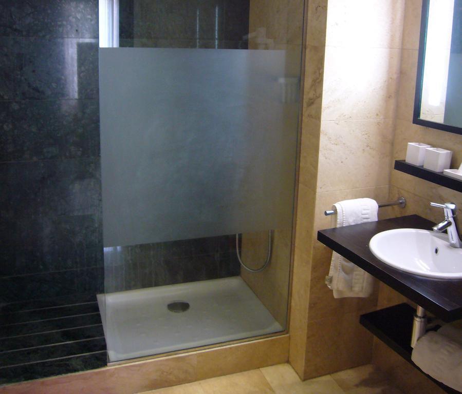 Imaginea H Cristina 2*