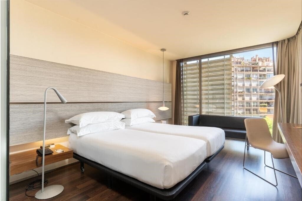 Фото B Hotel 3*
