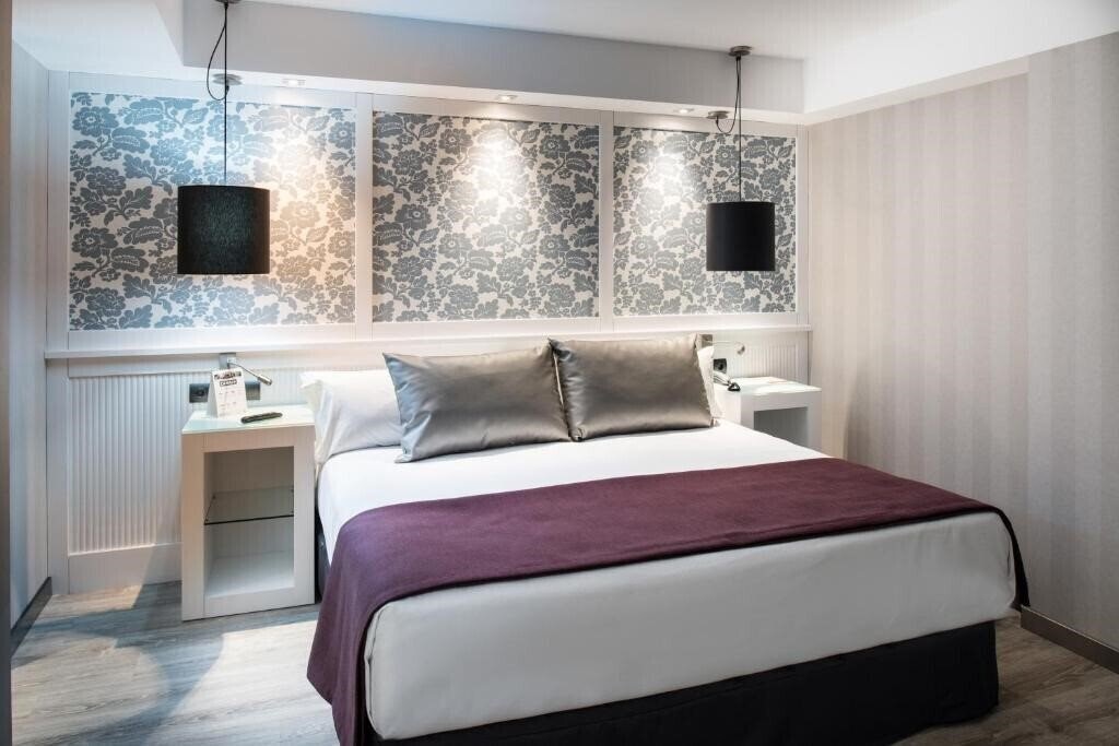 Fotografii Catalonia Roma 3*