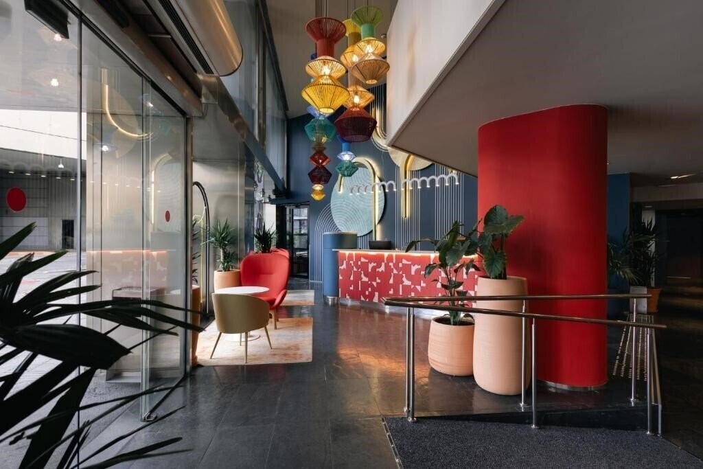 Fotografii Hotel Indigo Barcelona Plaza Espana, an IHG Hotel (ex. Ayre Hotel Gran Via) 4*