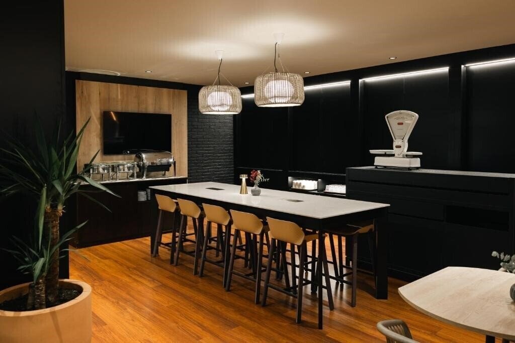 Imaginea Hotel Indigo Barcelona Plaza Espana, an IHG Hotel (ex. Ayre Hotel Gran Via) 4*