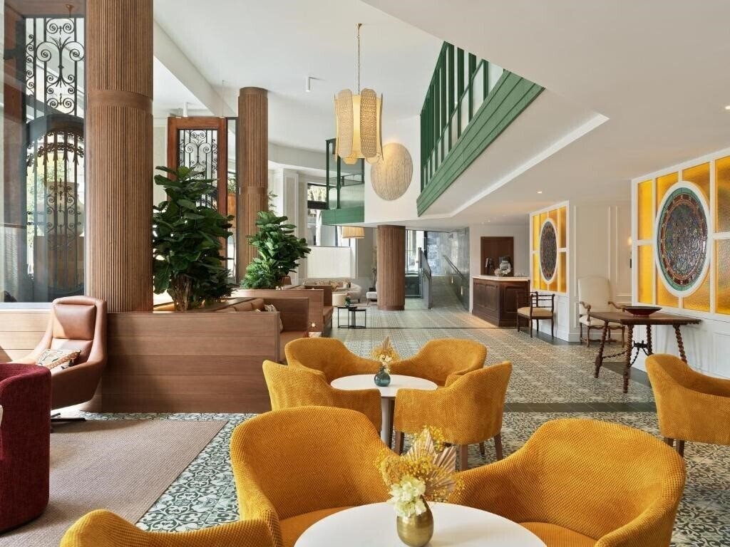 Отель H10 Casanova 4*