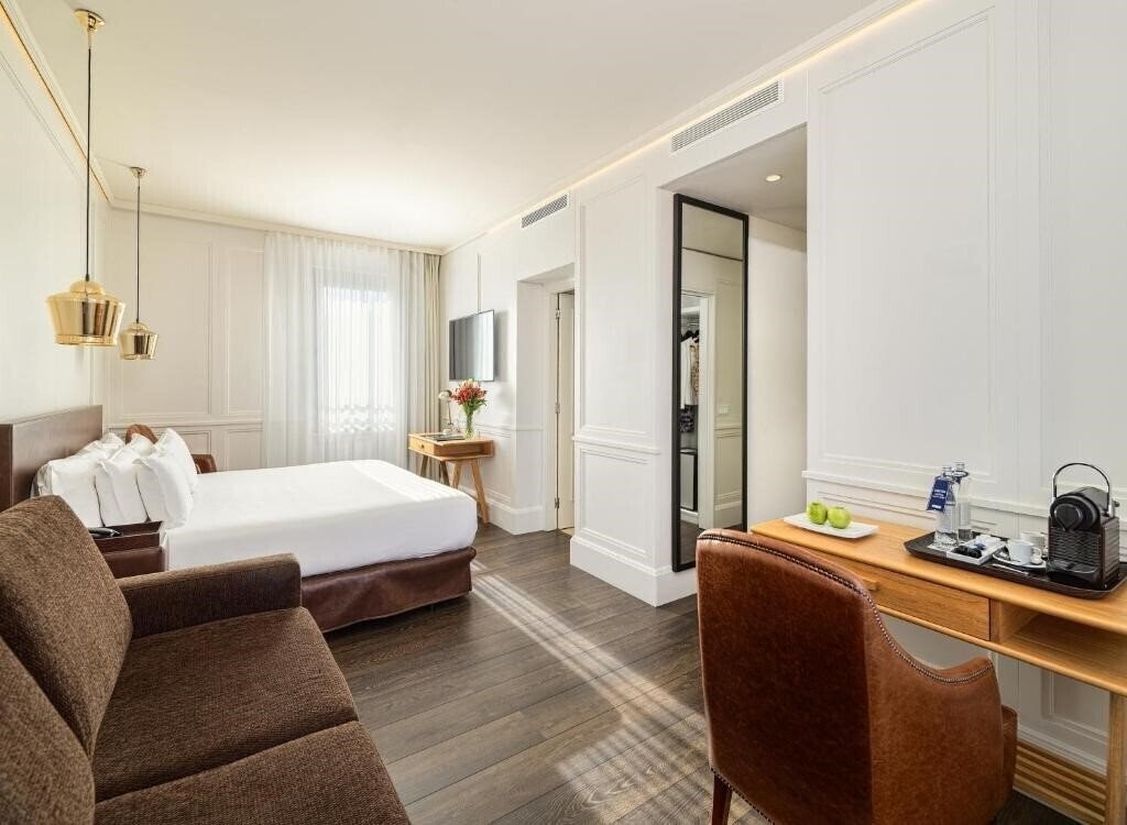 Картинка H10 Montcada 3*