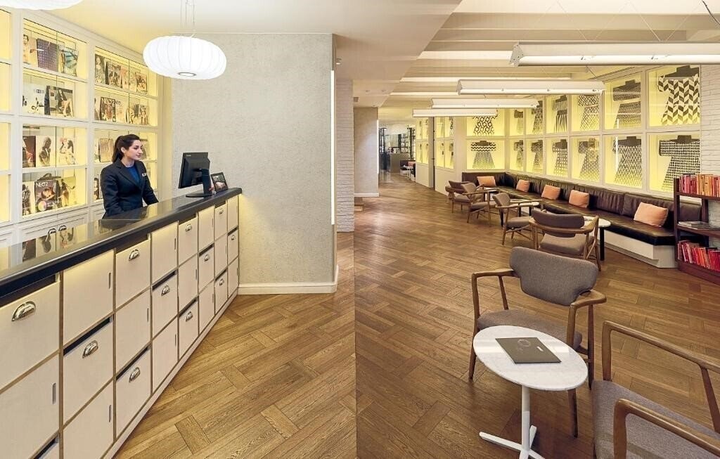 Imaginea H10 Universitat 4*