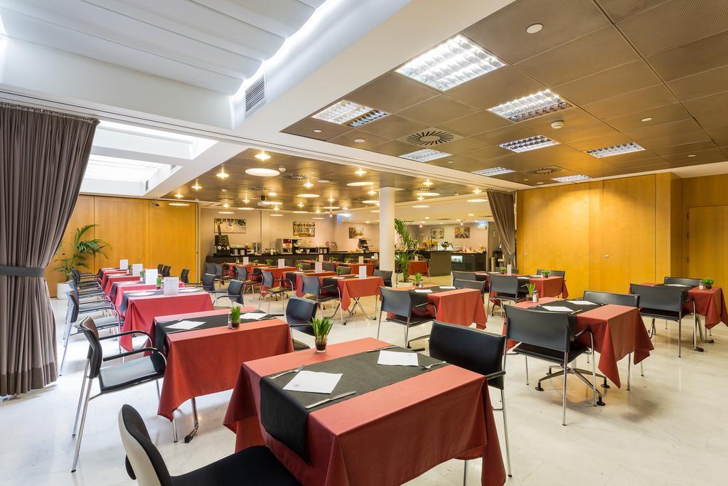 Imaginea Ayre Hotel Caspe (ex. Ayre Caspe) 4*