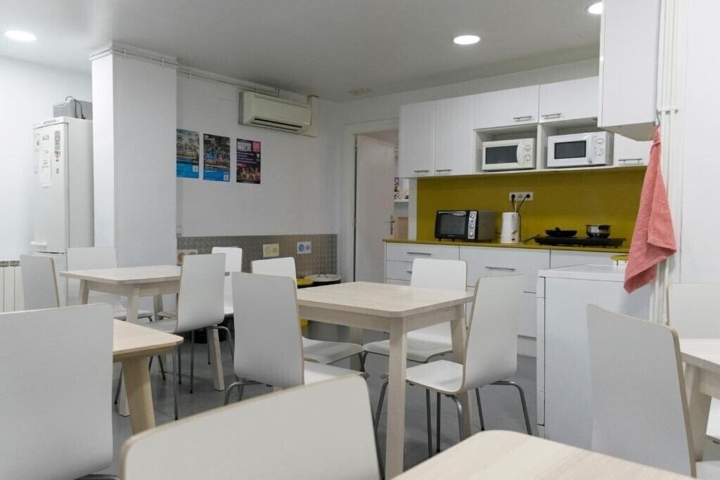 Изображение Alberguinn Youth Hostel 1*