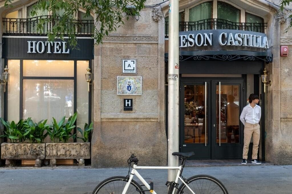 Отель Meson Castilla 2*