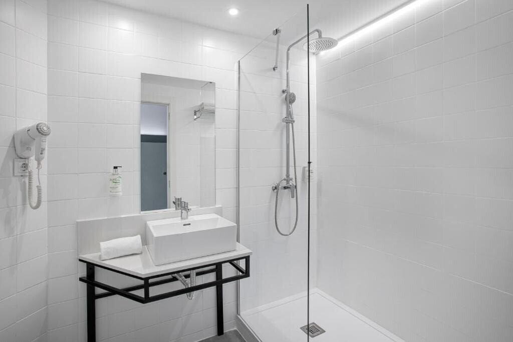 Изображение B&B Hotel Barcelona Granollers (ex. Sidorme Barcelona Granollers) 2*