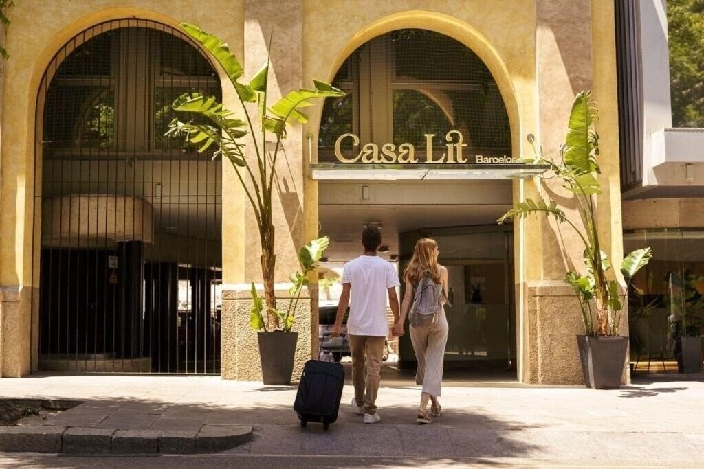 Hotel Casa Lit Barcelona By Ona Hotels 3*