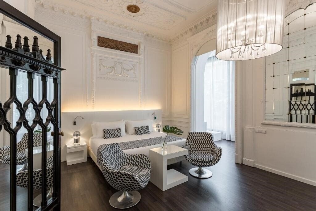 Картинка Room Mate Carla 4*