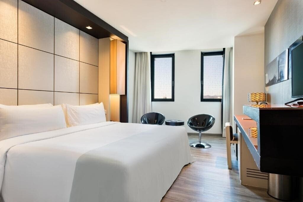 Imaginea Hotel Barcelona Condal Mar, Managed by Melia 4*