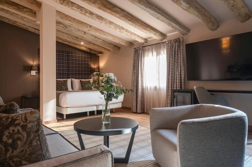 Фотография Hesperia Barri Gotic 3*